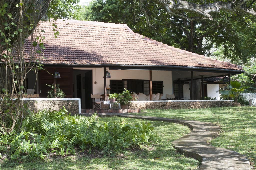 Diani House Hotel Diani Beach Exterior photo